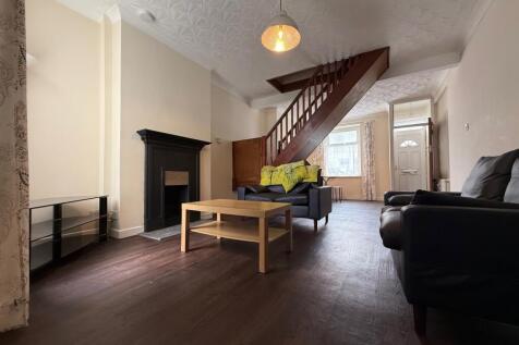 another student property from Award-winning CPS HO