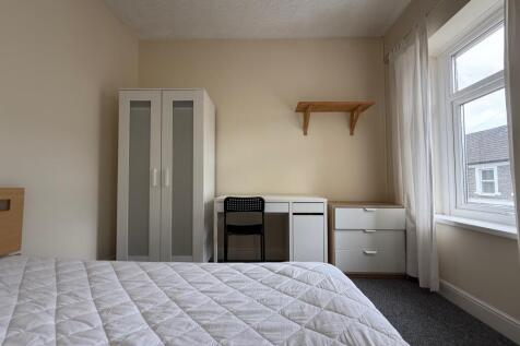 another student property from Award-winning CPS HO