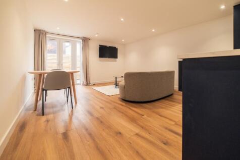 another student property from Award-winning CPS HO
