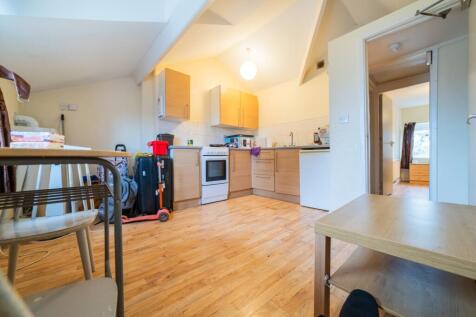 Call 02920 668585 to secure your viewing _3