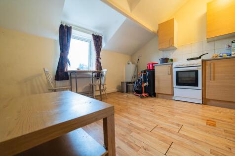 Call 02920 668585 to secure your viewing _4