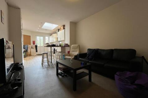 Lrg_d51af5be-bdd1-467b-a708-8c74fcc7e605