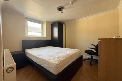 Call 02920 668585 to secure your viewing _12