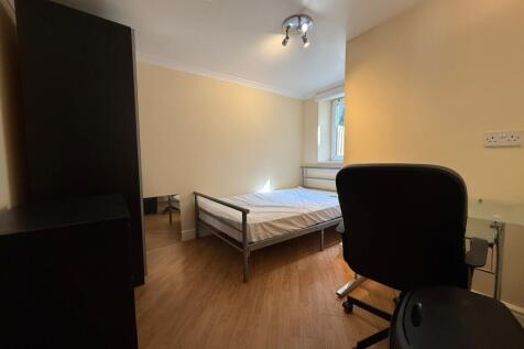 Call 02920 668585 to secure your viewing _23