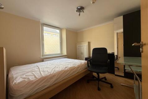 Call 02920 668585 to secure your viewing _6