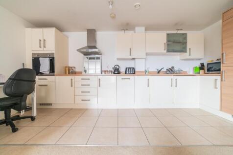 Call 02920 668585 to secure your viewing _7