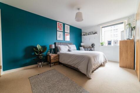 Call 02920 668585 to secure your viewing _15