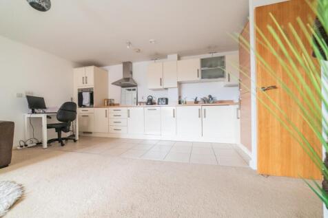 Call 02920 668585 to secure your viewing _8