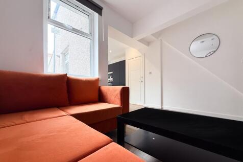 Call 02920 668585 to secure your viewing _4