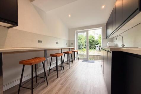 Call 02920 668585 to secure your viewing _6