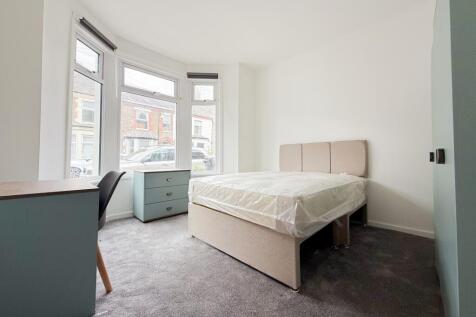Call 02920 668585 to secure your viewing _10