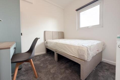 Call 02920 668585 to secure your viewing _11