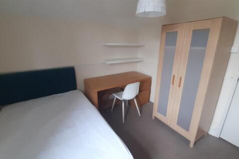 No 11 80 Dogf - Bedroom Three 1