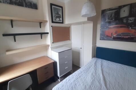 NO 9 80 Dogf - Bedroom Two 1