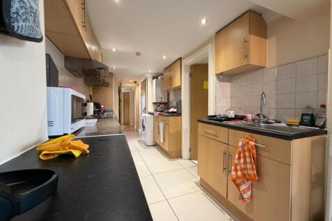 Call 02920 668585 to secure your viewing _6