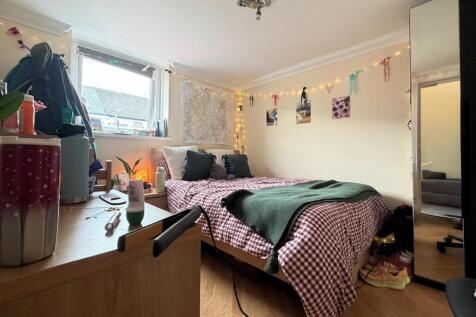 Call 02920 668585 to secure your viewing _13