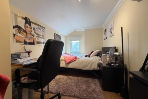 Call 02920 668585 to secure your viewing _14