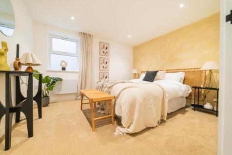 Lrg_Award-winning Media team on EVERY Listing_7