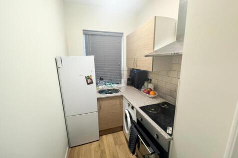 Call 02920 668585 to secure your viewing _2