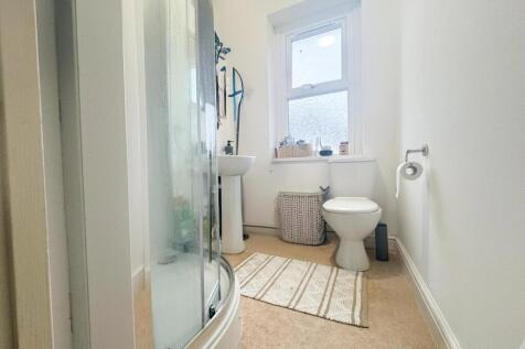 Call 02920 668585 to secure your viewing _1