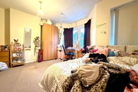 Call 02920 668585 to secure your viewing _1