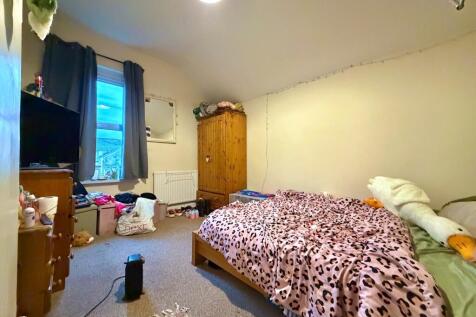 Call 02920 668585 to secure your viewing _5