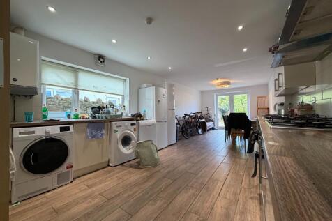 Call 02920 668585 to secure your viewing _1