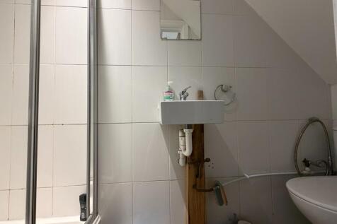 Call 02920 668585 to secure your viewing _8