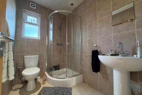 Call 02920 668585 to secure your viewing _16