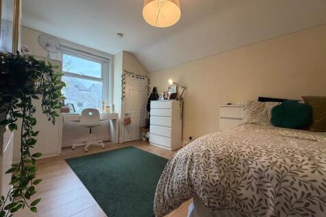 Call 02920 668585 to secure your viewing _9