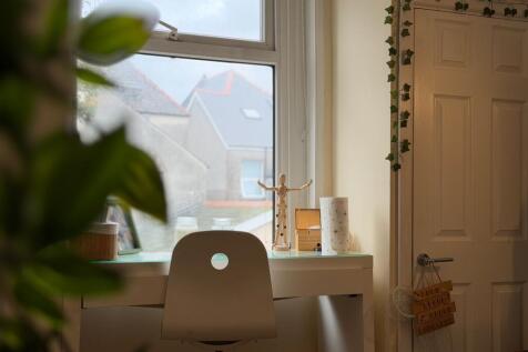 Call 02920 668585 to secure your viewing _12