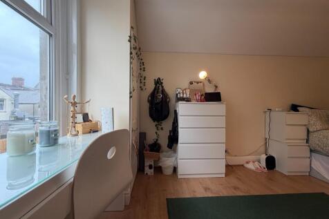 Call 02920 668585 to secure your viewing _10