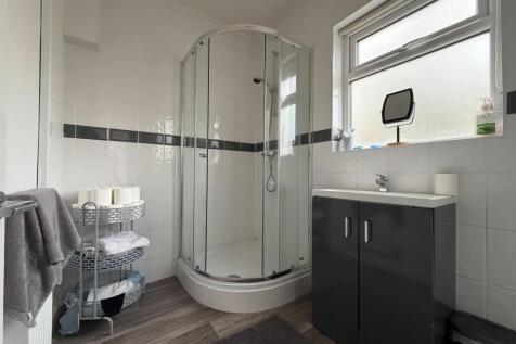 Call 02920 668585 to secure your viewing _8