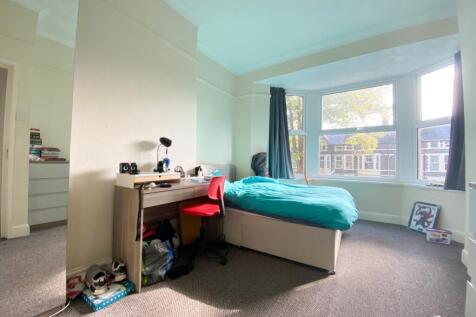 Lrg_11 llanbleddian gardens_oct22_15