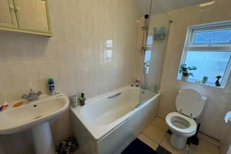 b0d32e5f-4d74-41fa-9b13-3e58ea0d652e