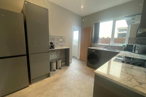 processed-EED15627-E0BF-4D61-82D9-658CE387B36D-73C