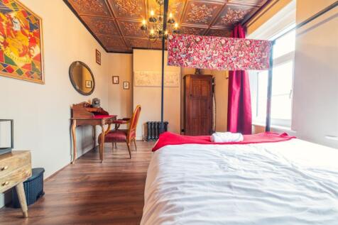 Call 02920 668585 to secure your viewing_17