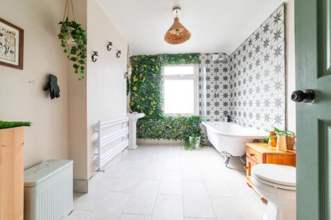 Call 02920 668585 to secure your viewing_12