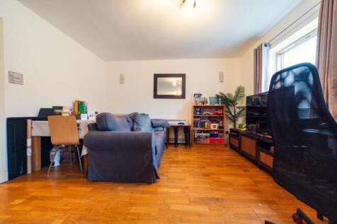 all 02920 454555 to secure your viewing_3