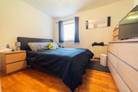 all 02920 454555 to secure your viewing_11