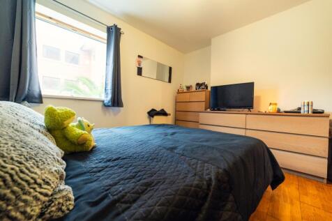 all 02920 454555 to secure your viewing_13
