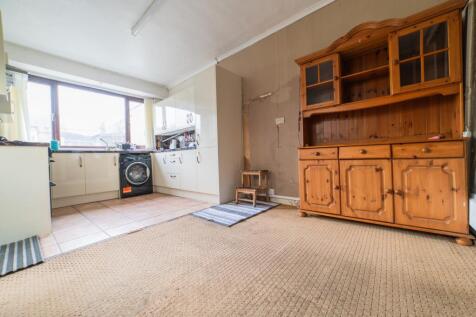Call 02920 454555 to secure your viewing_5