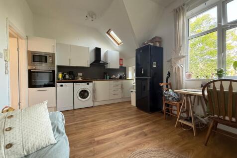 Call 02920 454555 to secure your viewing_11