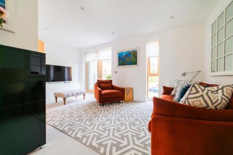 Award-winning Media team on EVERY Listing_5