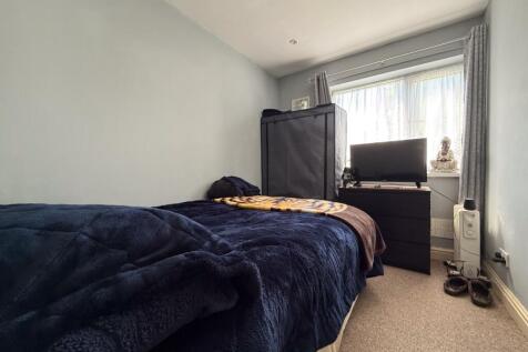 Call 02920 454555 to secure your viewing_10