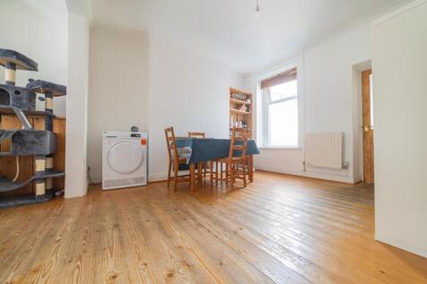 Call 02920 454555 to secure your viewing_6