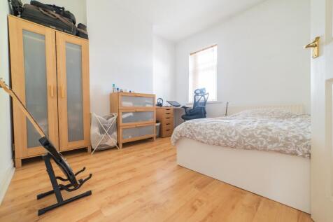 Call 02920 454555 to secure your viewing_10