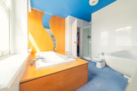 Award-winning Media team on EVERY Listing__34