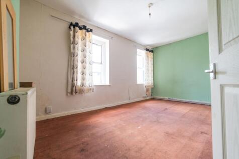Call 02920 454555 to secure your viewing_10
