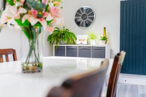 Award-winning Media team on EVERY Listing_20